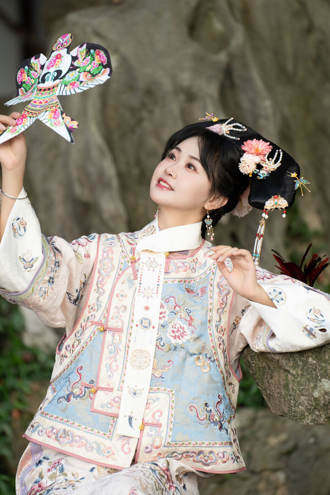 YiTuYu艺图语 Vol.8552 Jiao Yi Zhi Sui Sui (48P)