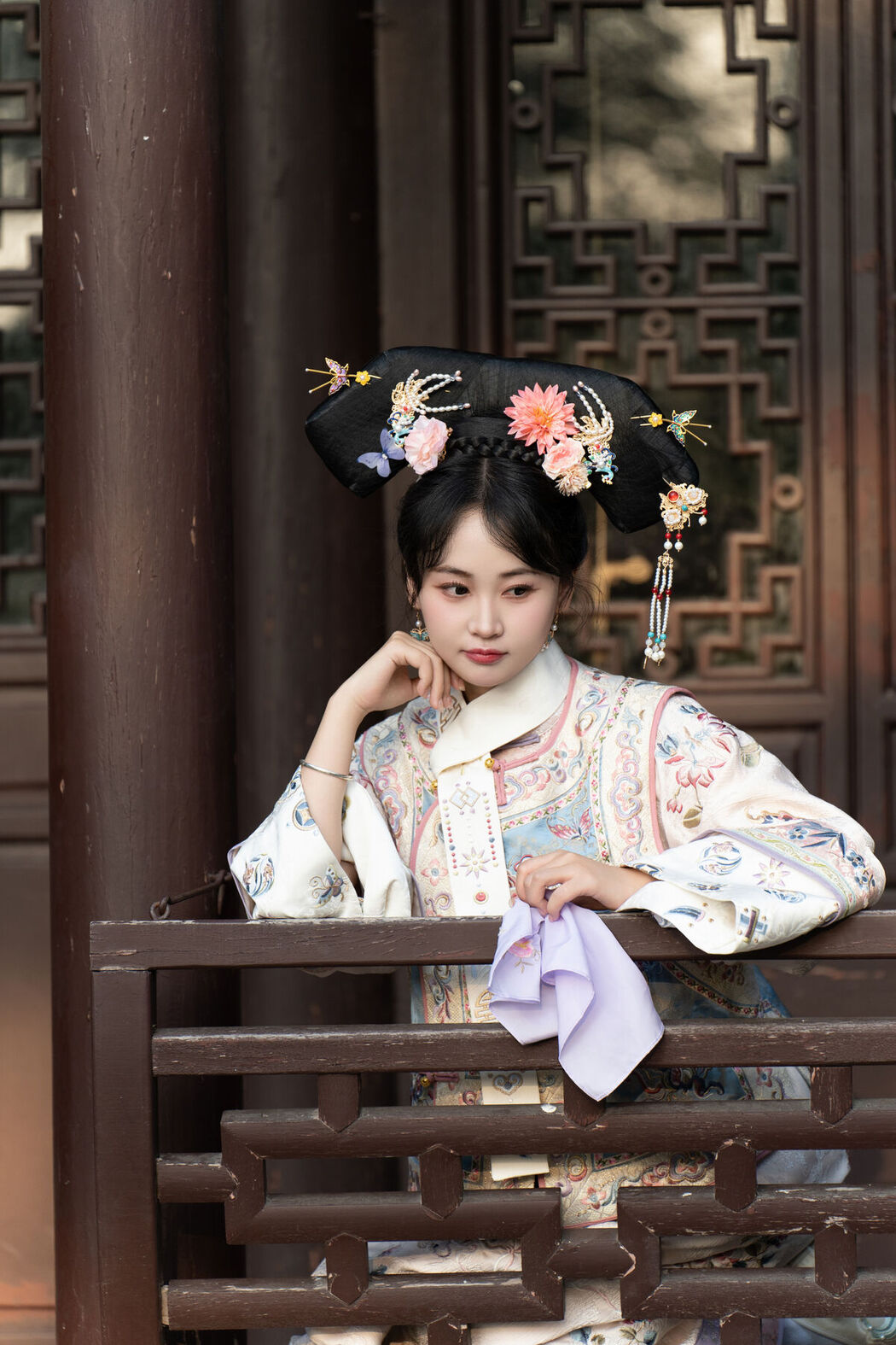 YiTuYu艺图语 Vol.8552 Jiao Yi Zhi Sui Sui (48P)