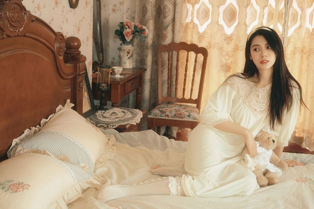 YiTuYu艺图语 Vol.8568 Pai Pai (18P)