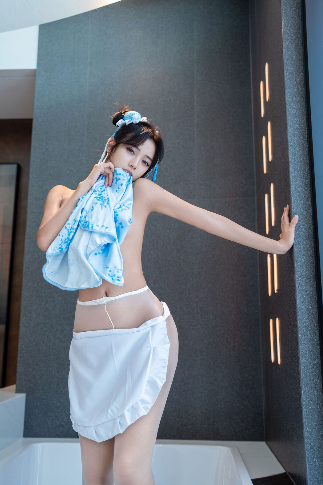 XiuRen秀人网 Uncensored Shi An An 时安安 – R18 秀人网模特 春丽青花瓷 (91P)