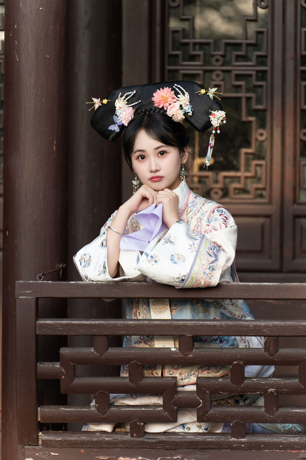 YiTuYu艺图语 Vol.8552 Jiao Yi Zhi Sui Sui (48P)