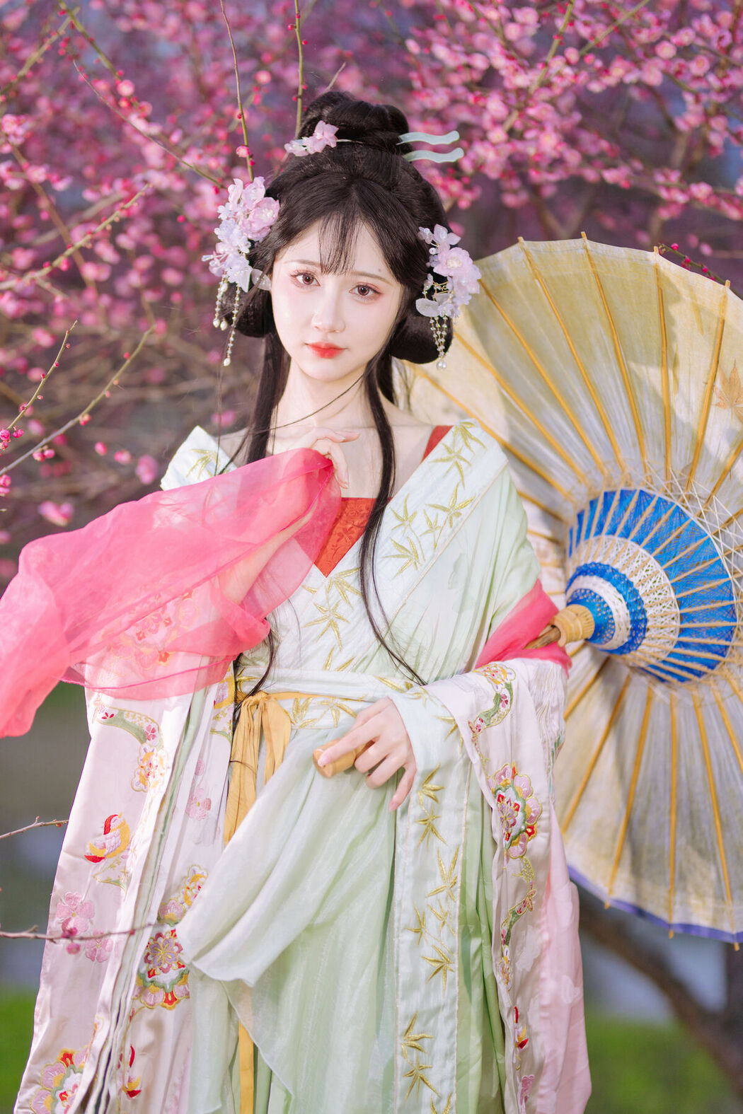 YiTuYu艺图语 Vol.8553 Qi Luo Sheng De Xiao Su Su (21P)