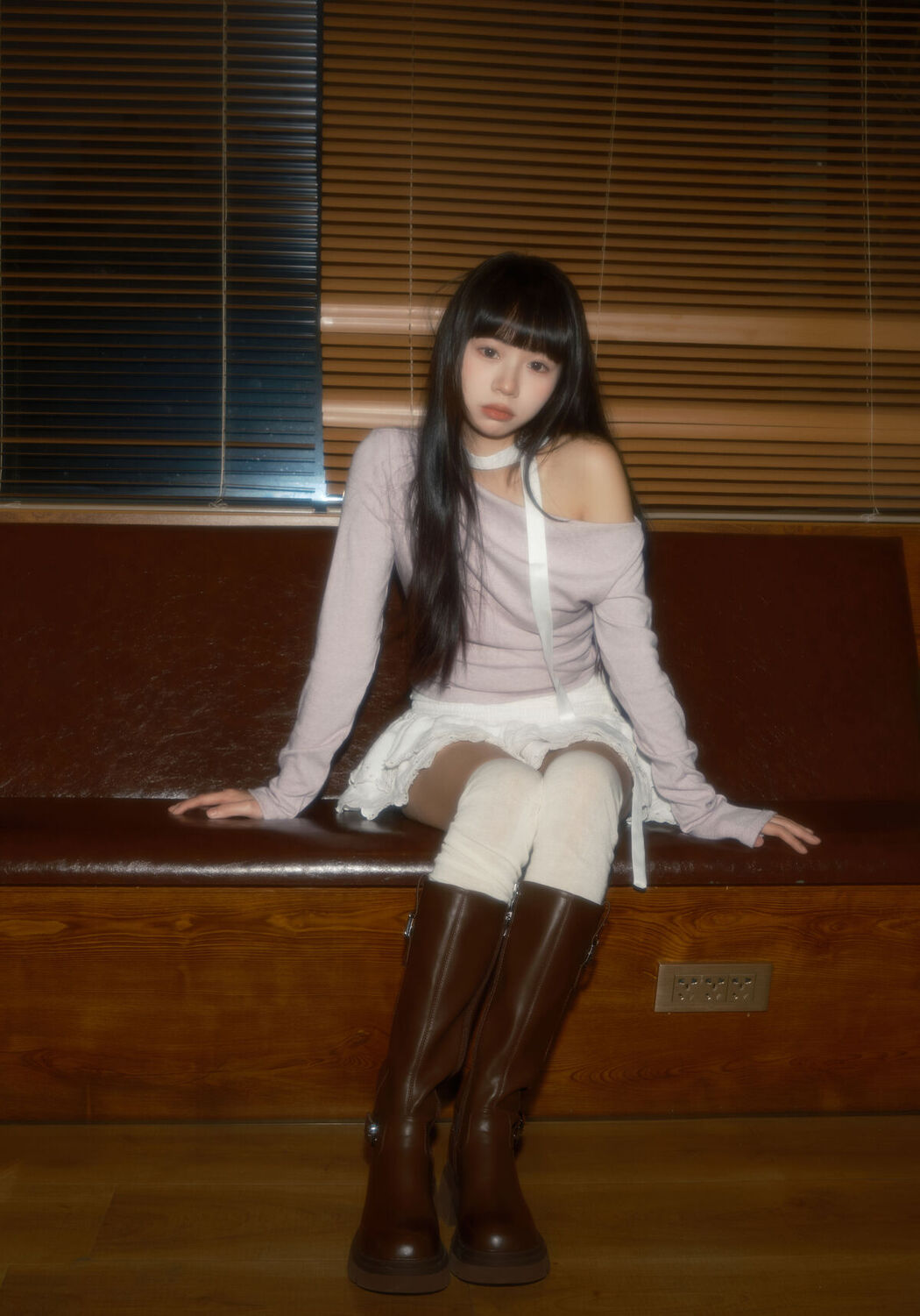 YiTuYu艺图语 Vol.8555 Shi San Jin Ya (24P)