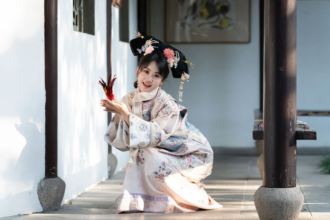 YiTuYu艺图语 Vol.8552 Jiao Yi Zhi Sui Sui (48P)