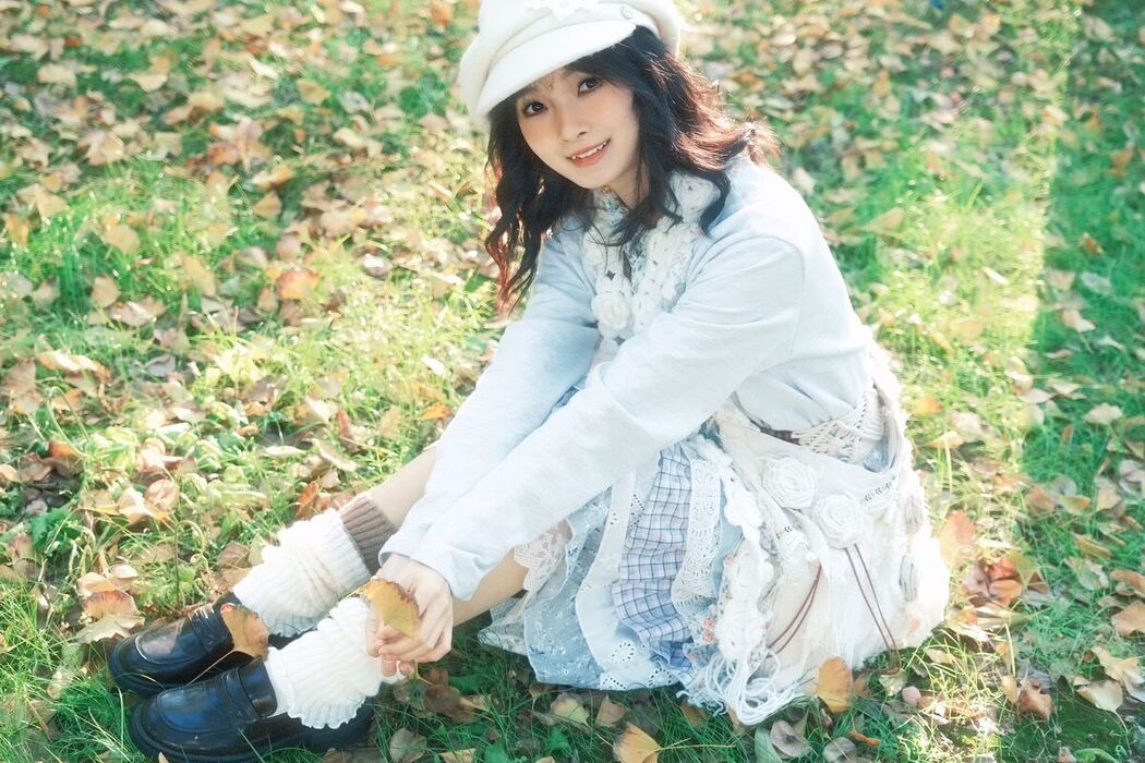 YiTuYu艺图语 Vol.8560 Wu Uzutaka Shojo (23P)