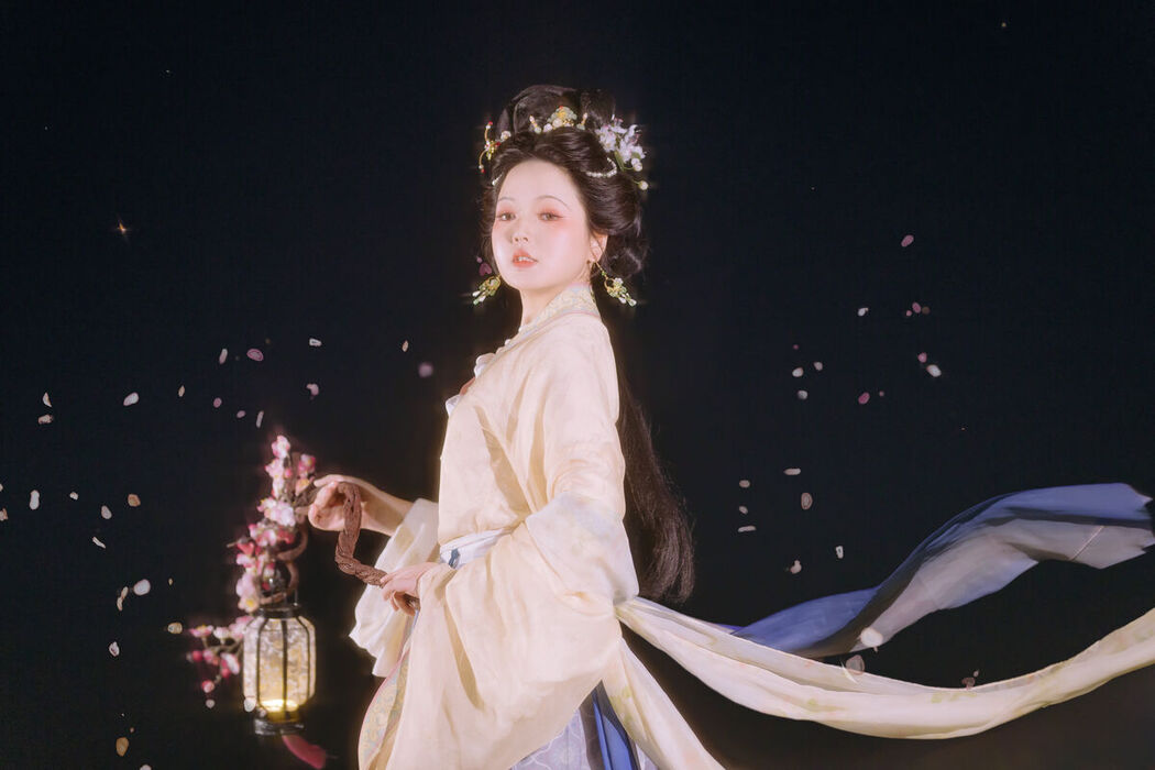 YiTuYu艺图语 Vol.8563 Bao Xian (19P)