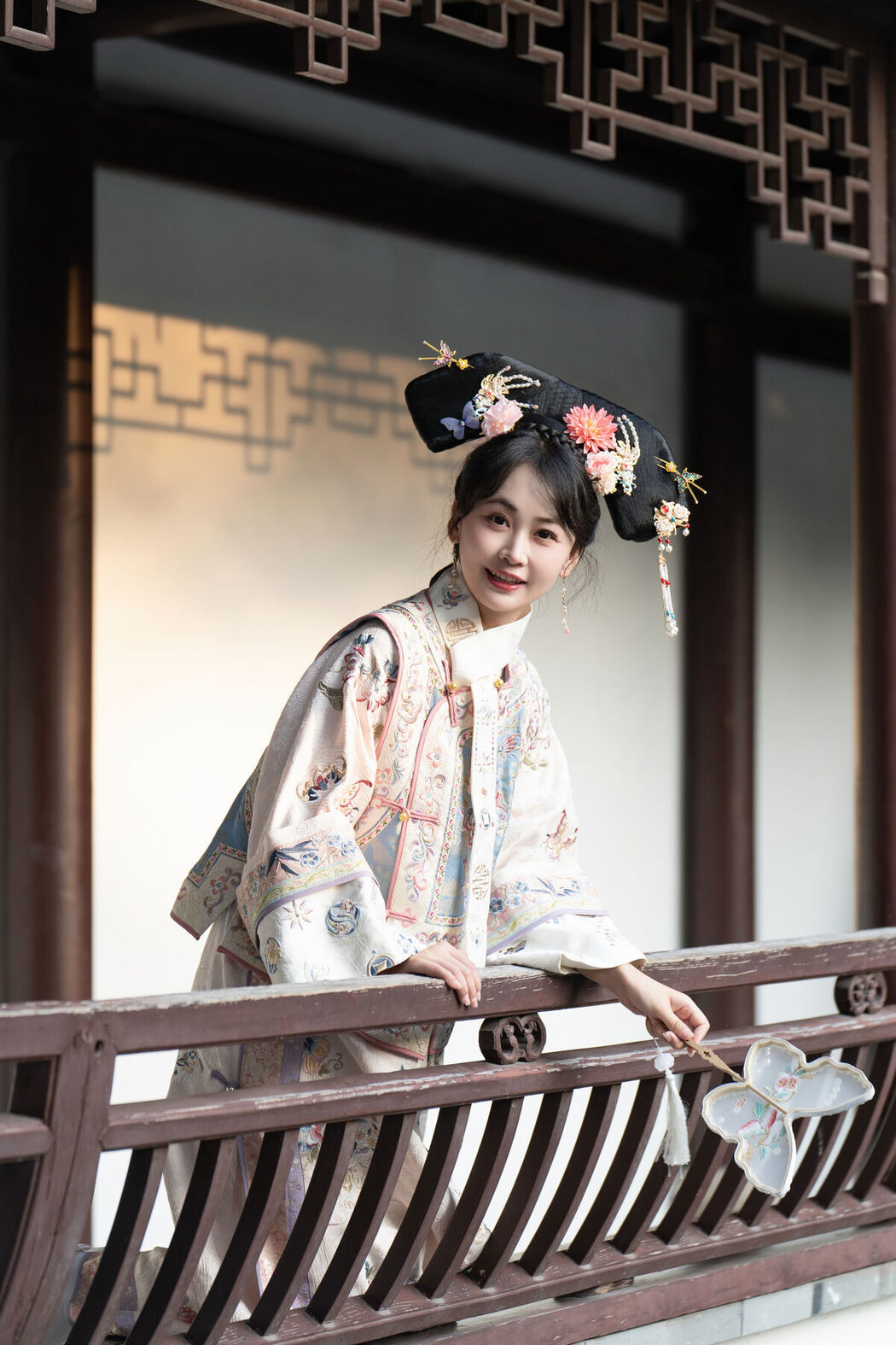 YiTuYu艺图语 Vol.8552 Jiao Yi Zhi Sui Sui (48P)