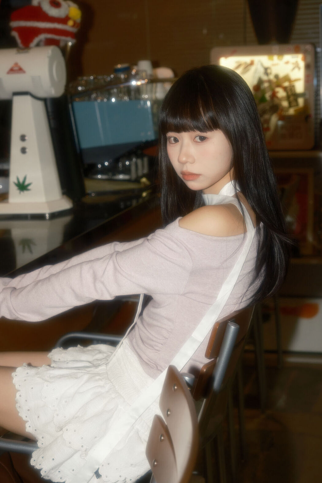 YiTuYu艺图语 Vol.8555 Shi San Jin Ya (24P)