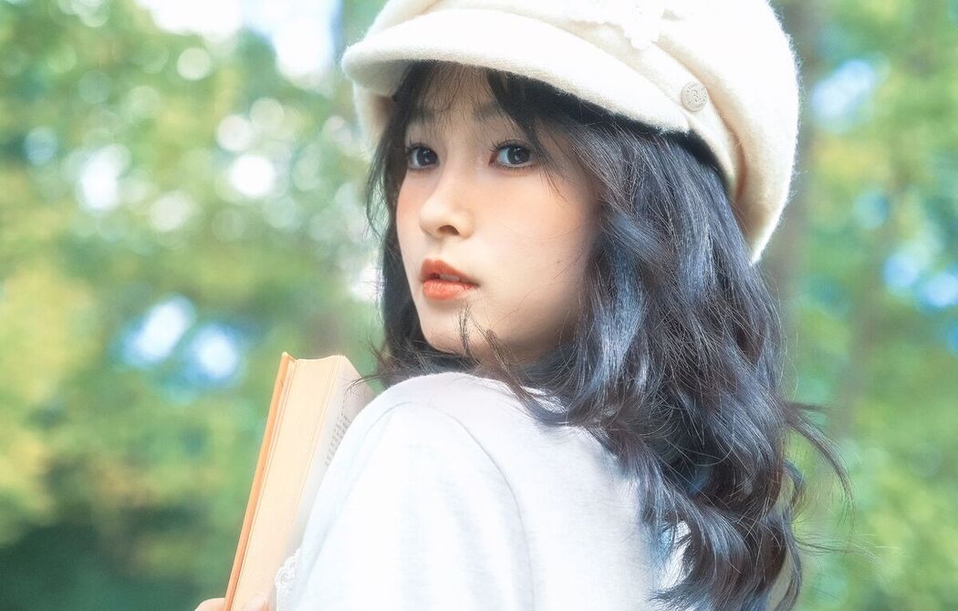 YiTuYu艺图语 Vol.8560 Wu Uzutaka Shojo (23P)