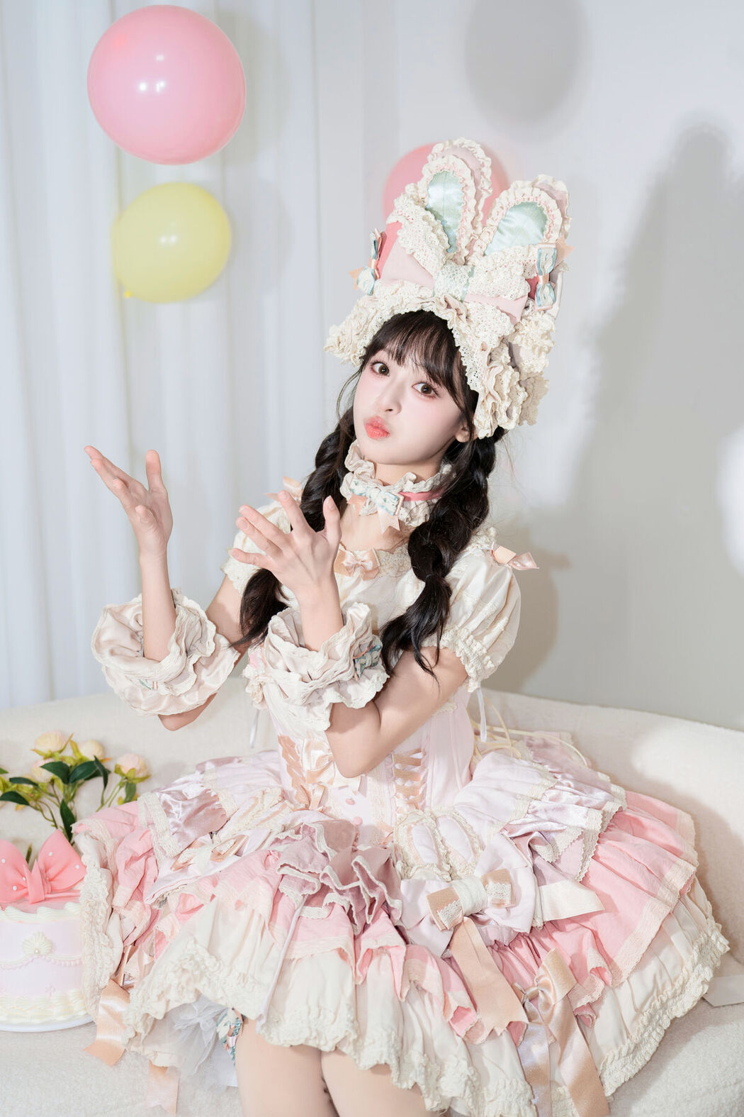 YiTuYu艺图语 Vol.8557 Xia Yu Xiao Nian (26P)