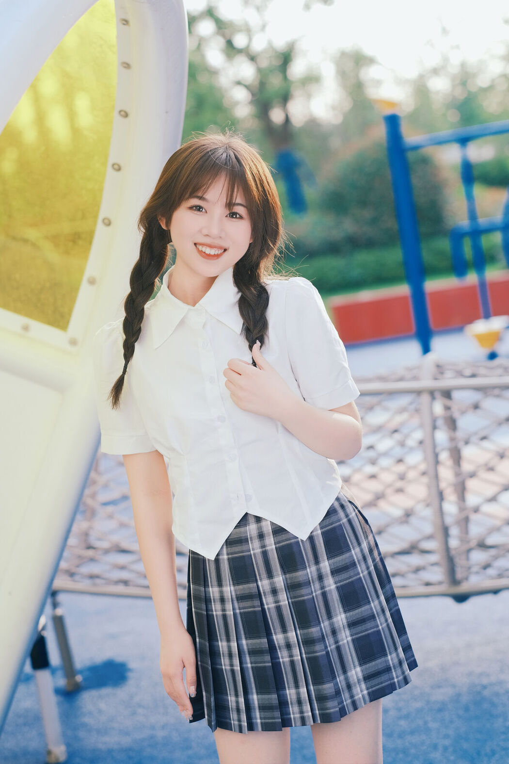 YiTuYu艺图语 Vol.8569 Pao Fu Xiao Fang (23P)