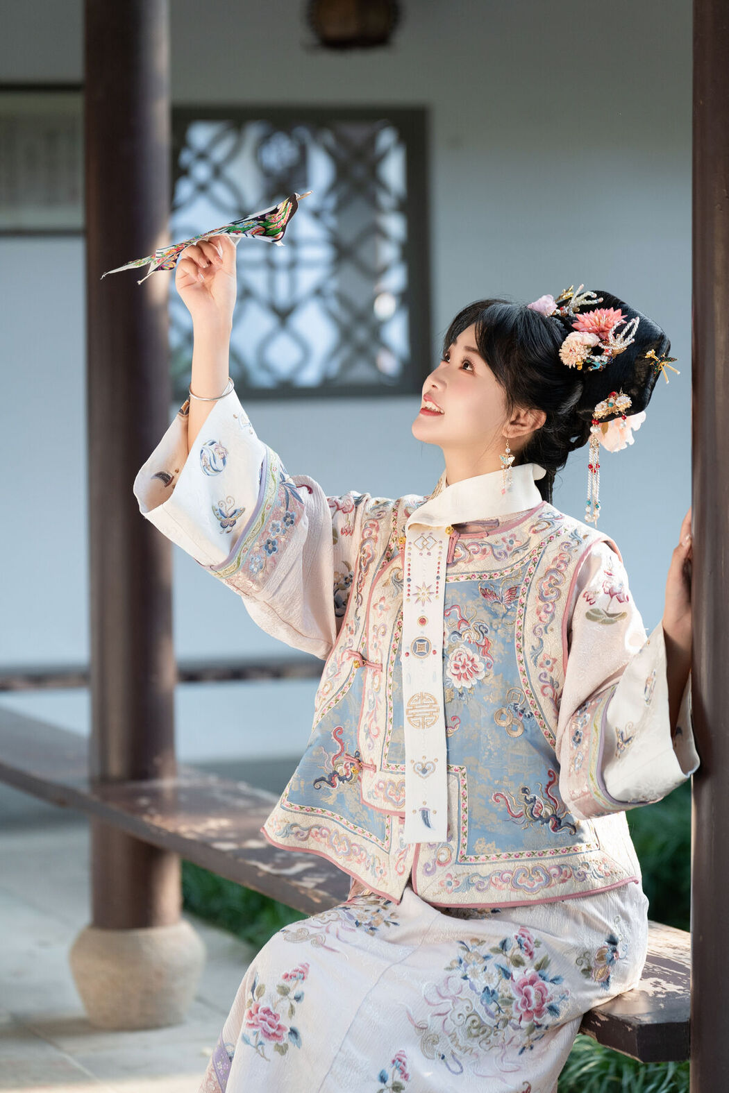 YiTuYu艺图语 Vol.8552 Jiao Yi Zhi Sui Sui (48P)