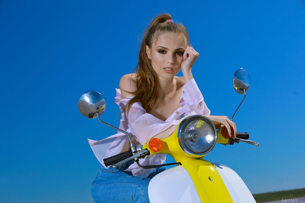 MetArt Elle Tan – Coastal Crush Part01 (70P)