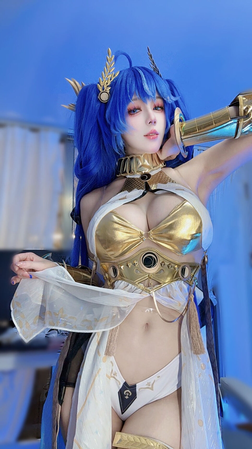 Coser@九言 – 鸣潮 尤诺 (32P – 4V)