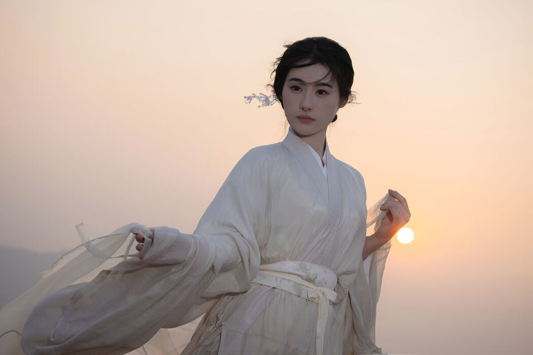 YiTuYu艺图语 Vol.8574 Shiba Yue (16P)