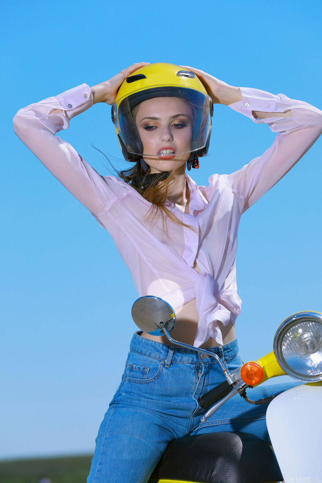 MetArt Elle Tan – Coastal Crush Part01 (70P)