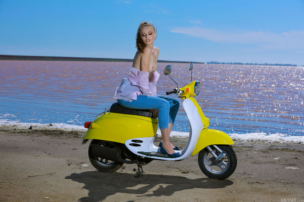 MetArt Elle Tan – Coastal Crush Part01 (70P)