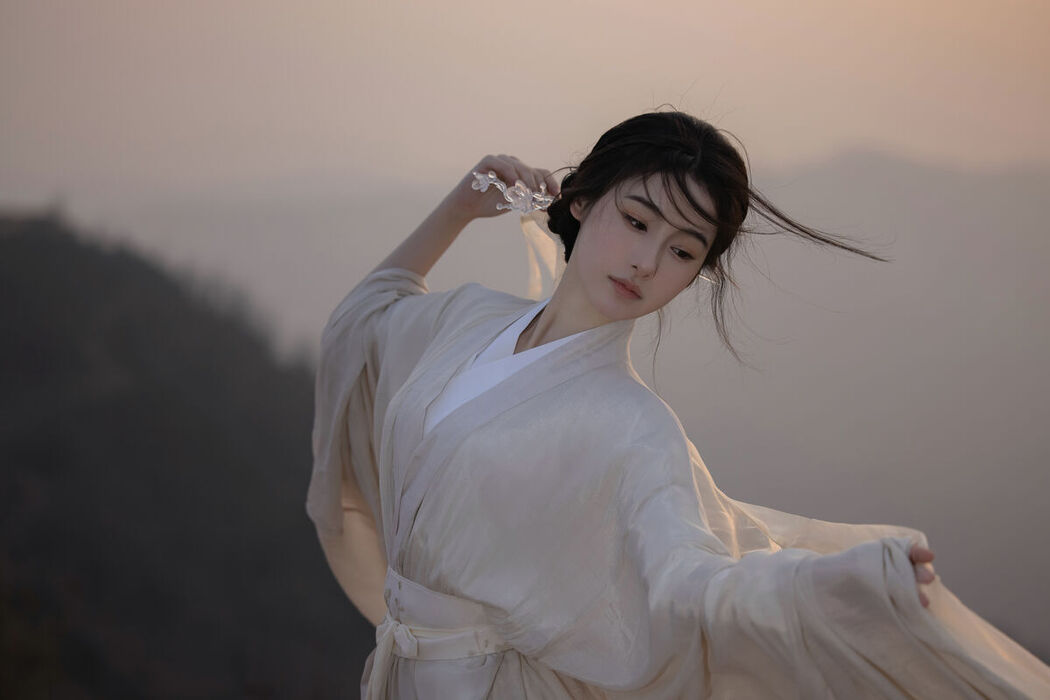 YiTuYu艺图语 Vol.8574 Shiba Yue (16P)