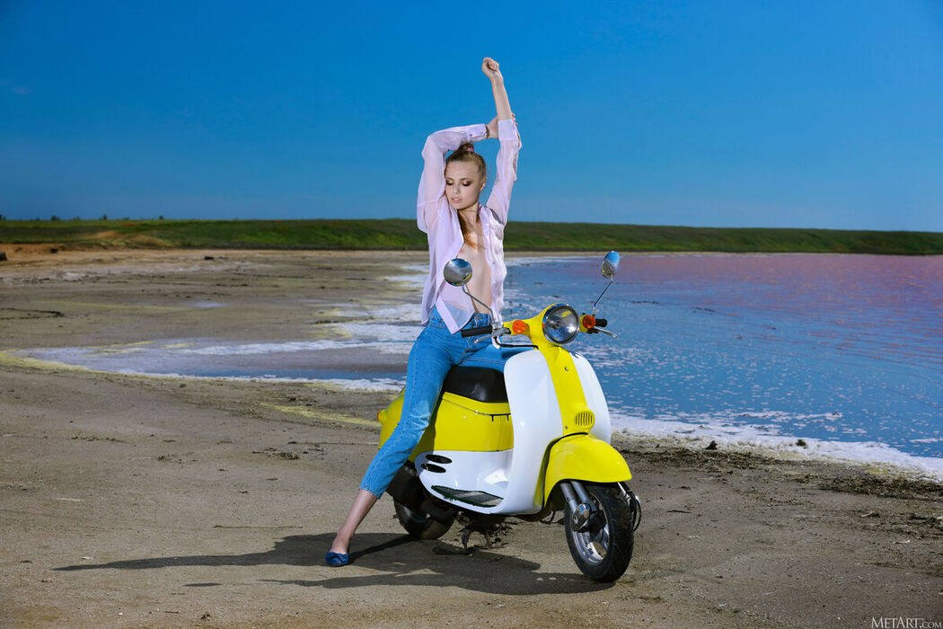 MetArt Elle Tan – Coastal Crush Part01 (70P)