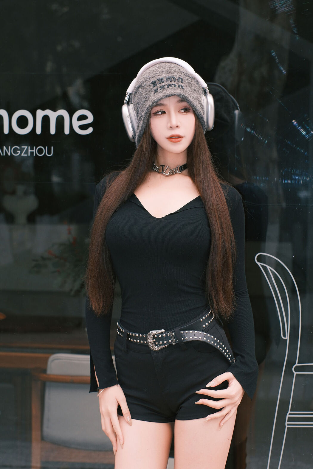 YiTuYu艺图语 Vol.8570 Pao Fu Xiao Fang (22P)