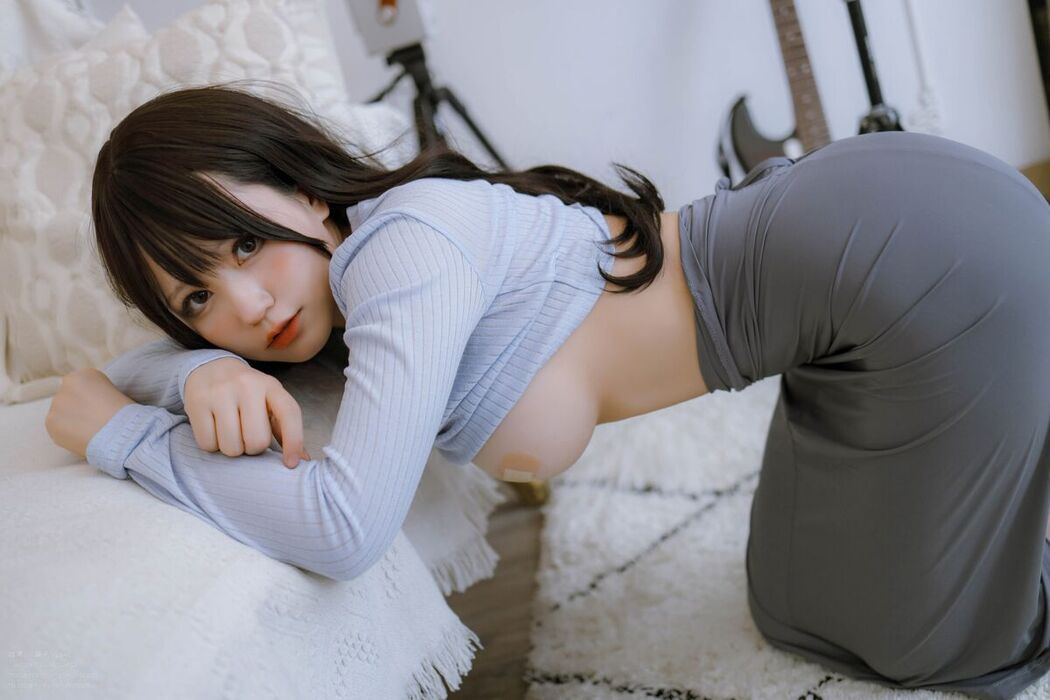 Coser@Nyako喵子 – 吉他妹妹连衣裙 (72P – 1V)