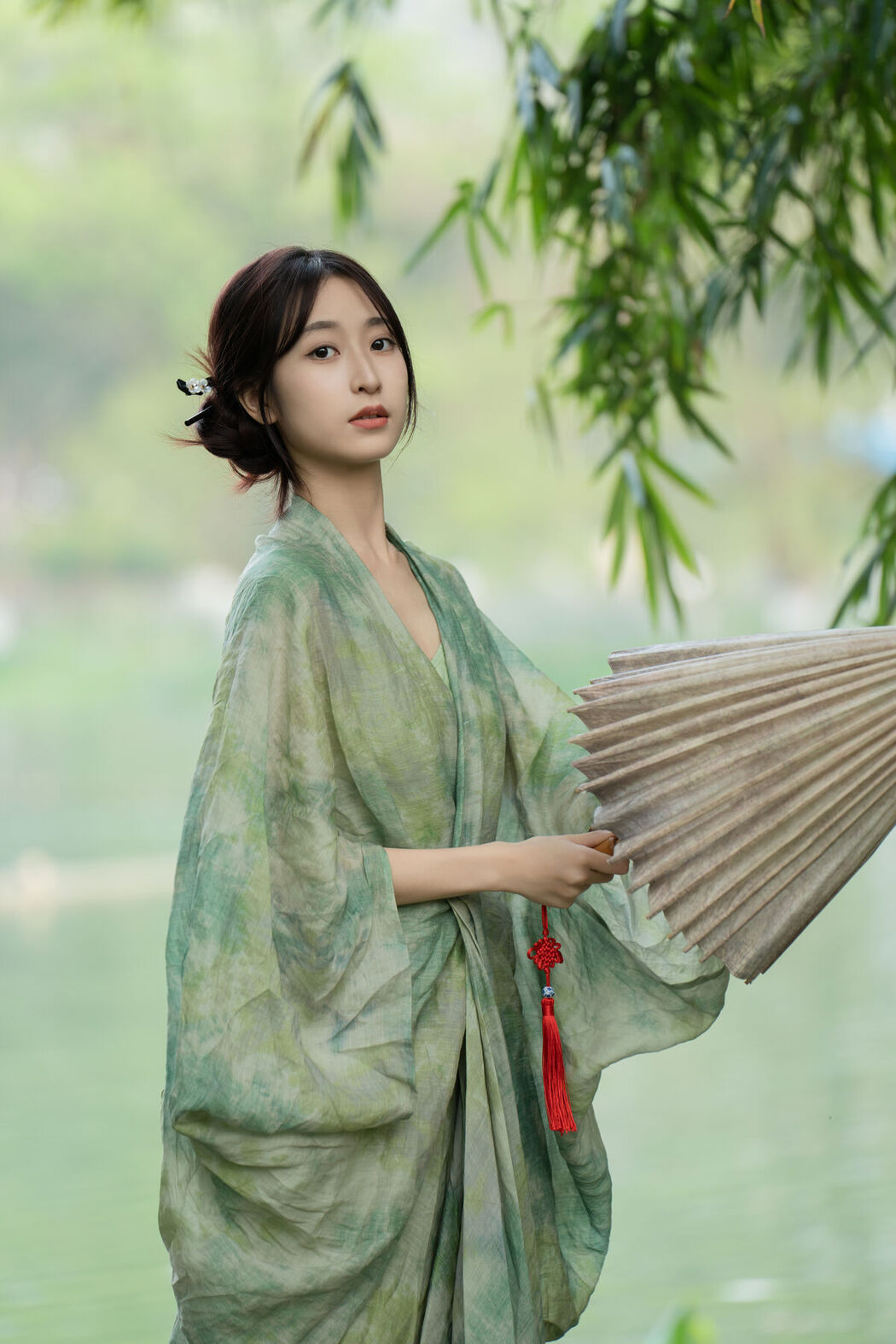 YiTuYu艺图语 Vol.8571 Xiao He (23P)