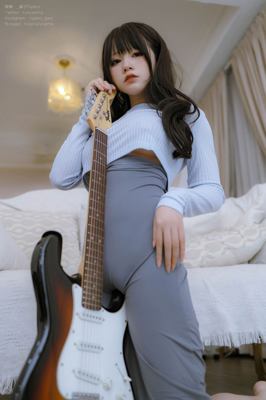 Coser@Nyako喵子 – 吉他妹妹连衣裙 (72P – 1V)