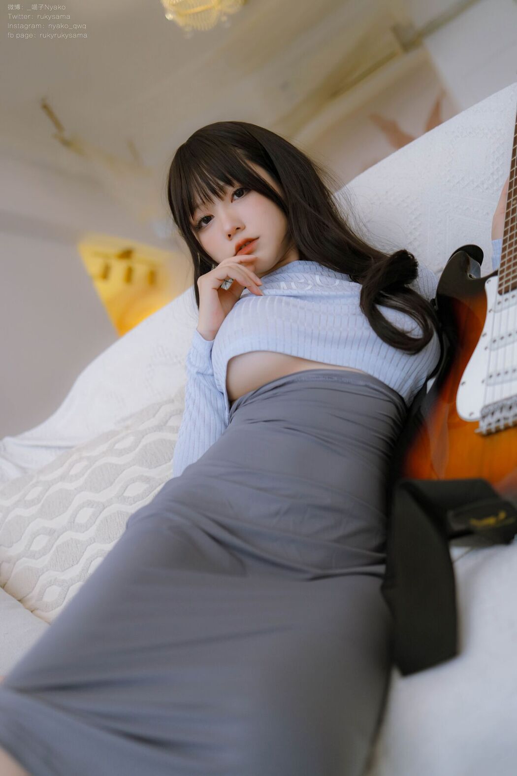 Coser@Nyako喵子 – 吉他妹妹连衣裙 (72P – 1V)