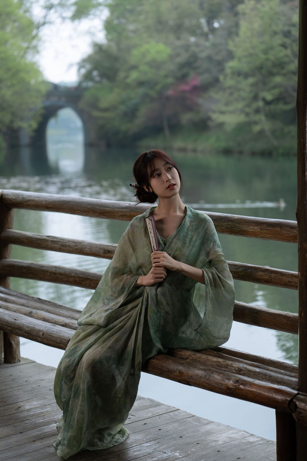 YiTuYu艺图语 Vol.8571 Xiao He (23P)