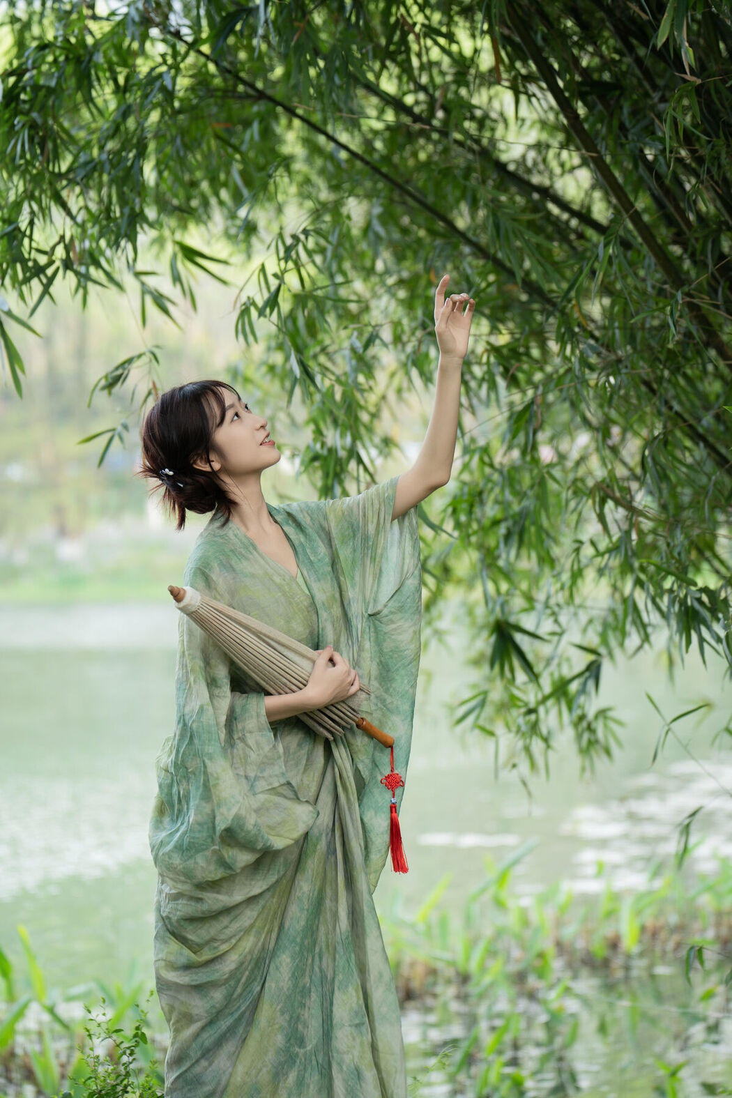 YiTuYu艺图语 Vol.8571 Xiao He (23P)