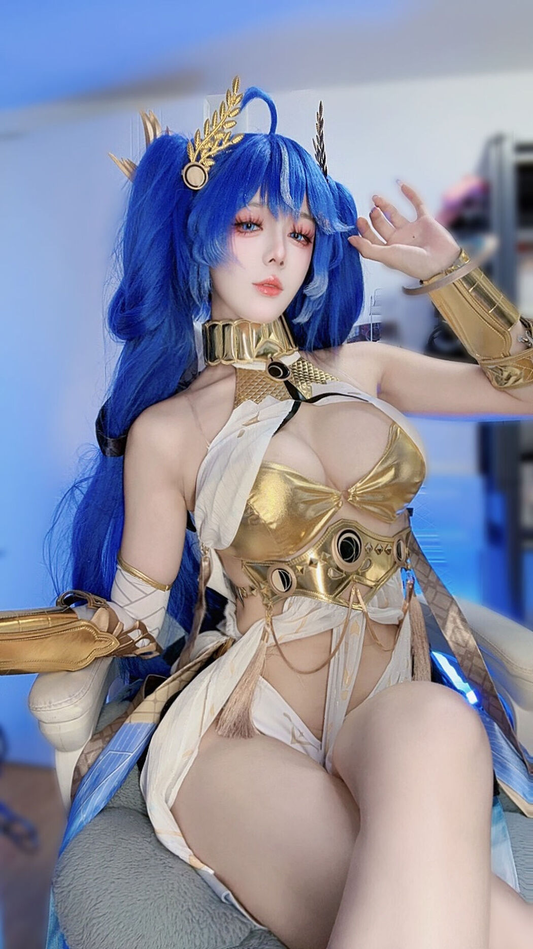 Coser@九言 – 鸣潮 尤诺 (32P – 4V)