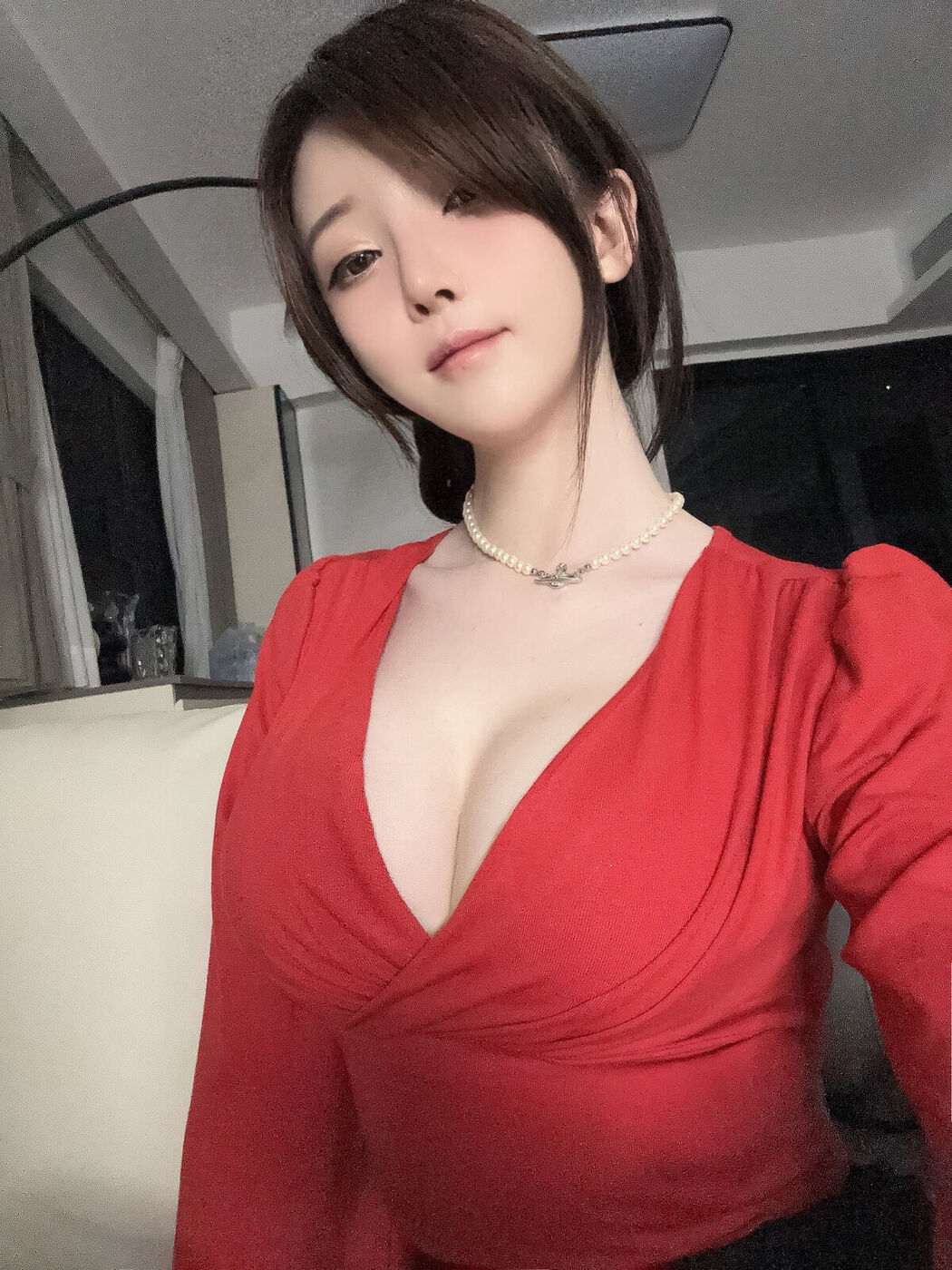 Coser@一小央泽 yixiaoyangze – 红色妈妈 (75P – 2V)