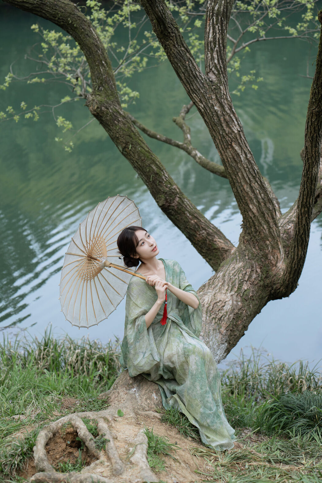 YiTuYu艺图语 Vol.8571 Xiao He (23P)