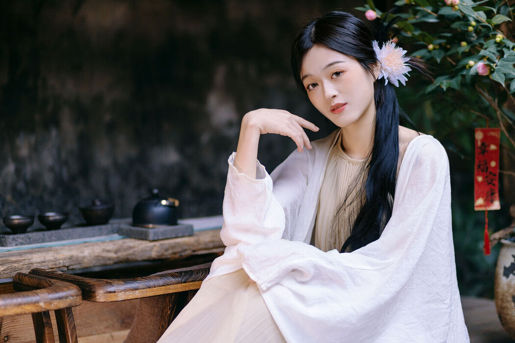 YiTuYu艺图语 Vol.8581 Ya Tui (19P)