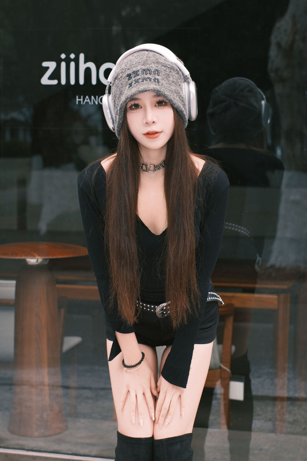 YiTuYu艺图语 Vol.8570 Pao Fu Xiao Fang (22P)