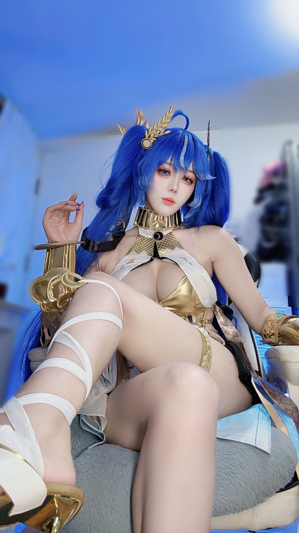 Coser@九言 – 鸣潮 尤诺 (32P – 4V)