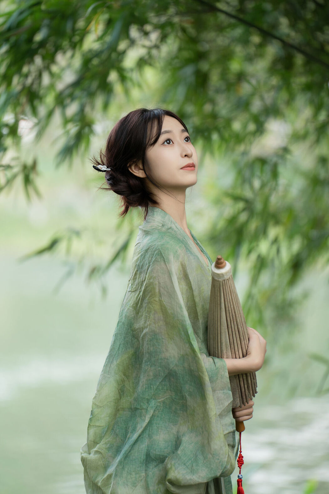 YiTuYu艺图语 Vol.8571 Xiao He (23P)