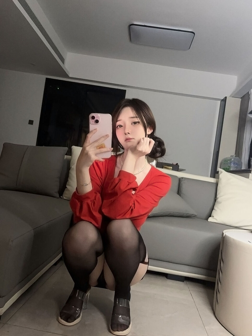 Coser@一小央泽 yixiaoyangze – 红色妈妈 (75P – 2V)