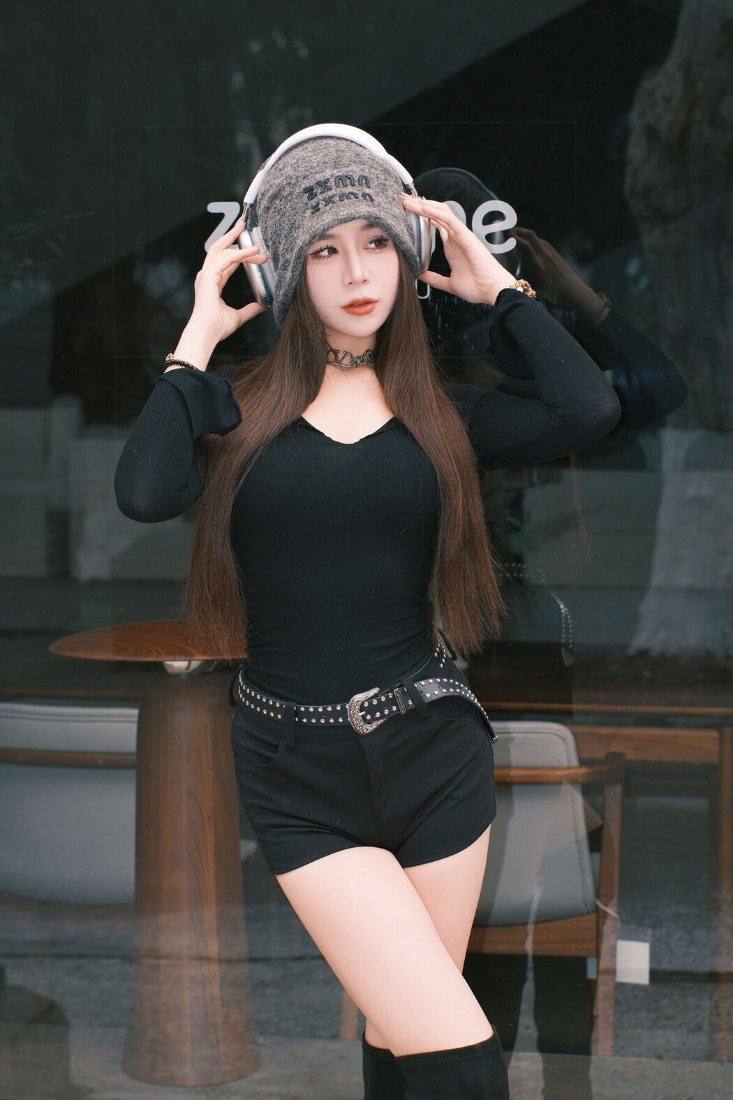 YiTuYu艺图语 Vol.8570 Pao Fu Xiao Fang (22P)