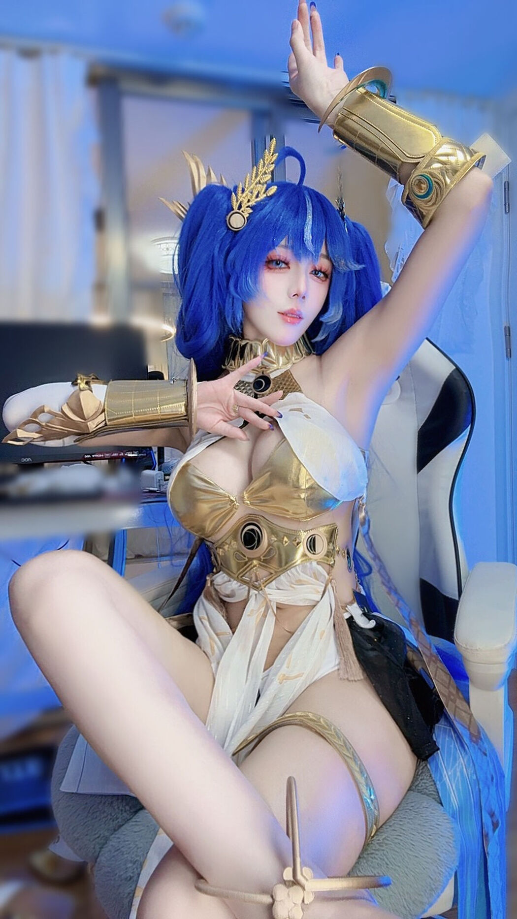 Coser@九言 – 鸣潮 尤诺 (32P – 4V)