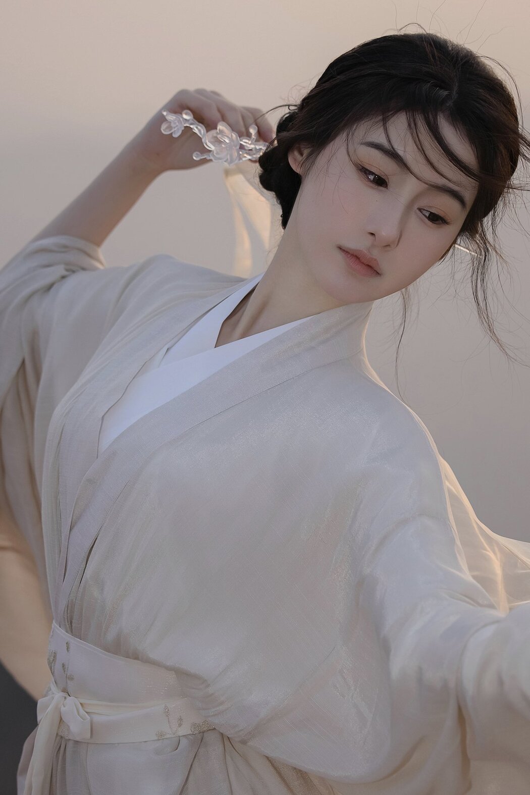 YiTuYu艺图语 Vol.8574 Shiba Yue (16P) Cover Photo