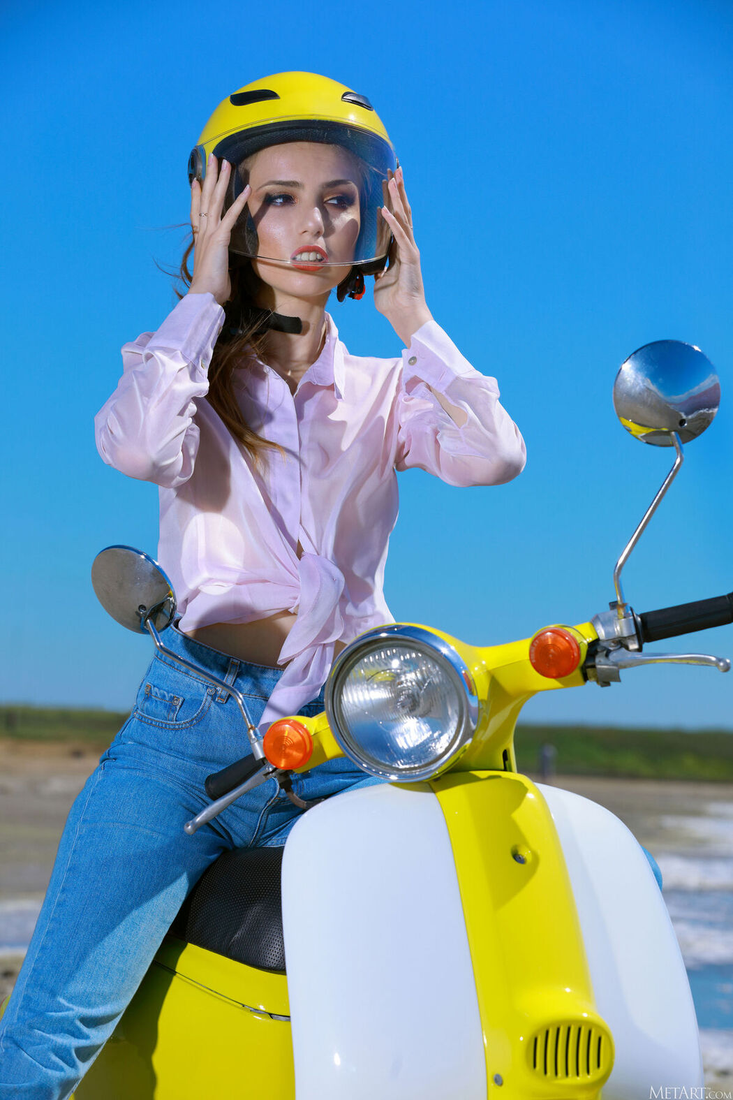 MetArt Elle Tan – Coastal Crush Part01 (70P)