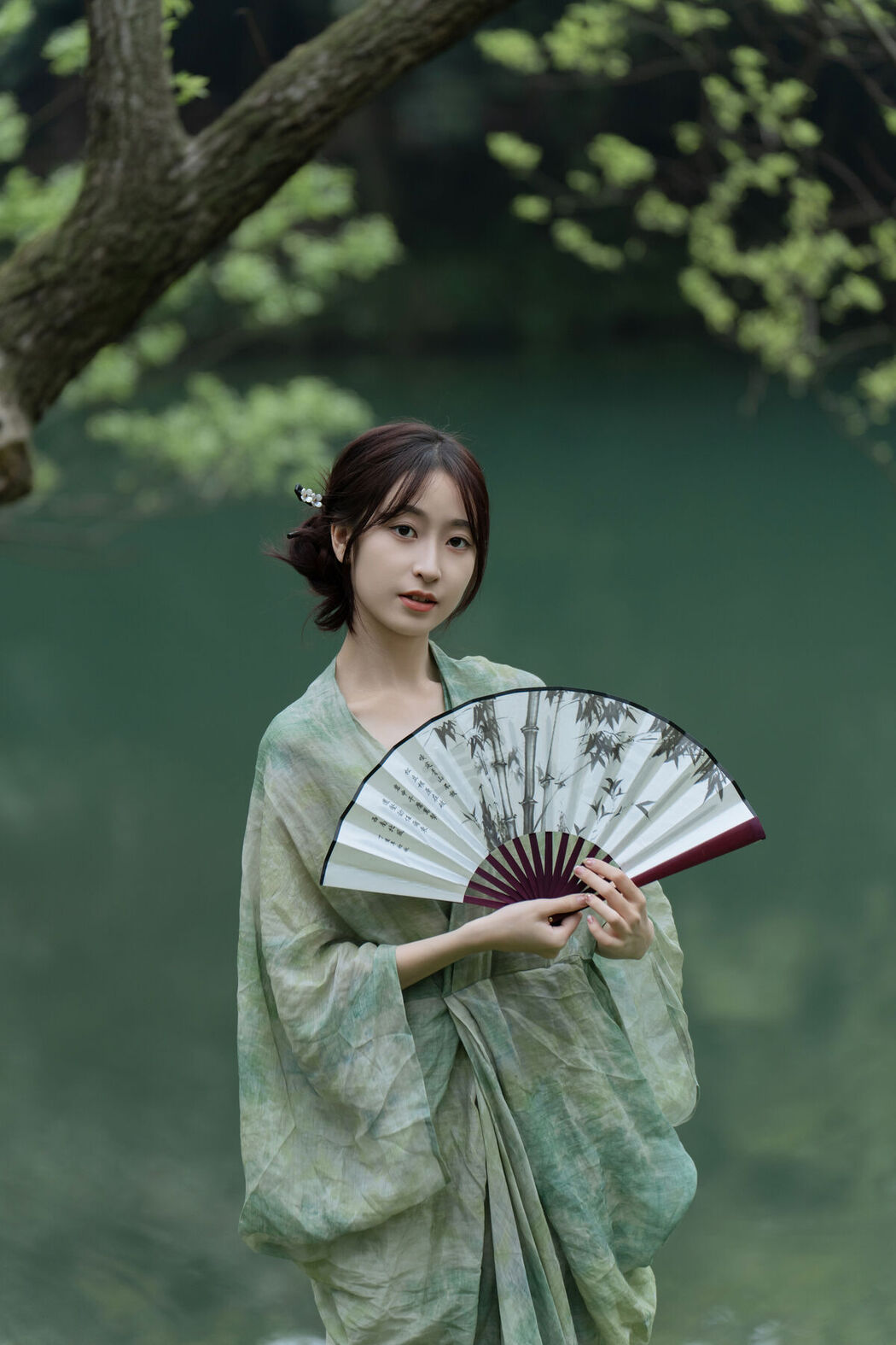 YiTuYu艺图语 Vol.8571 Xiao He (23P)