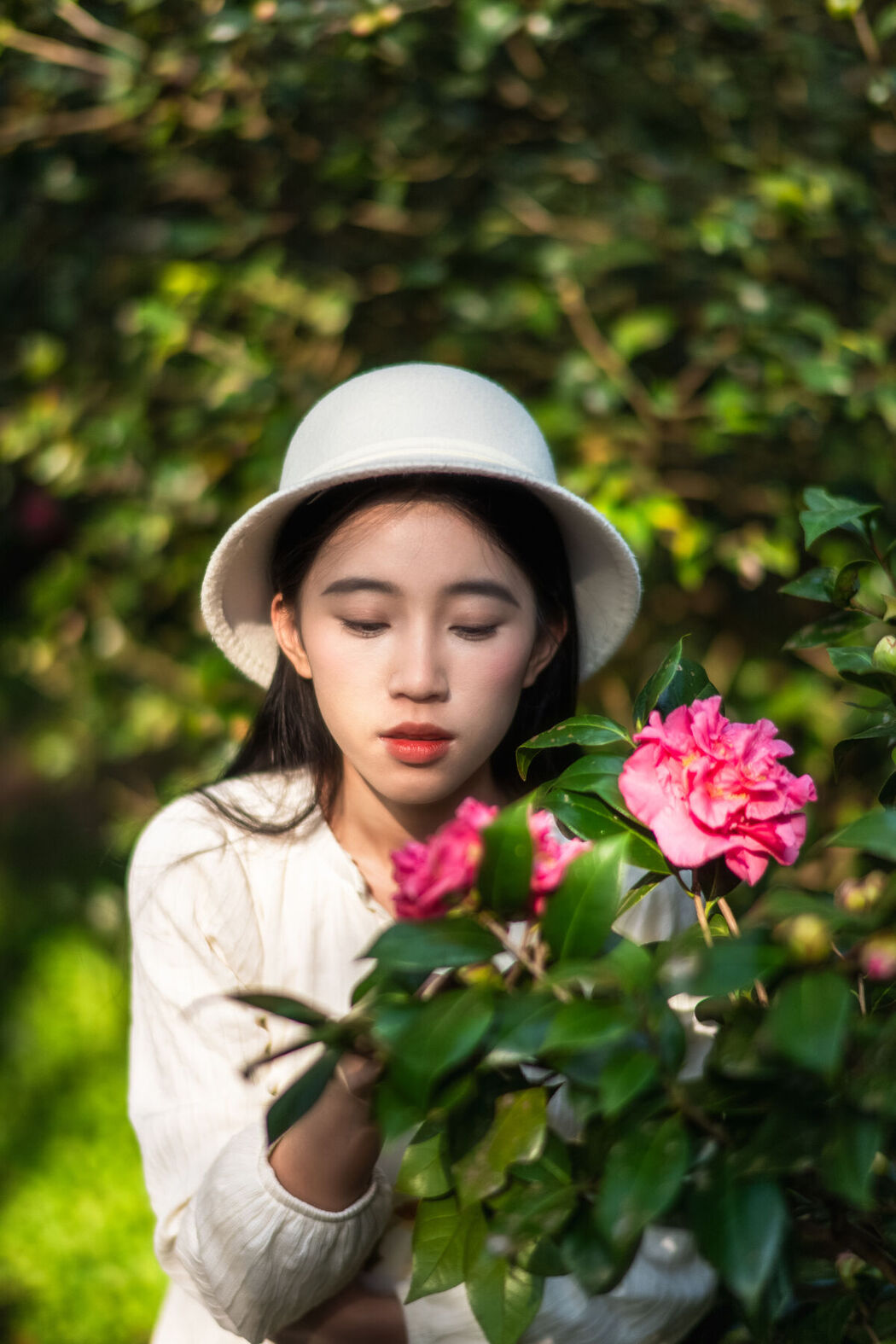 YiTuYu艺图语 Vol.8584 Zhong Ting Er (22P)