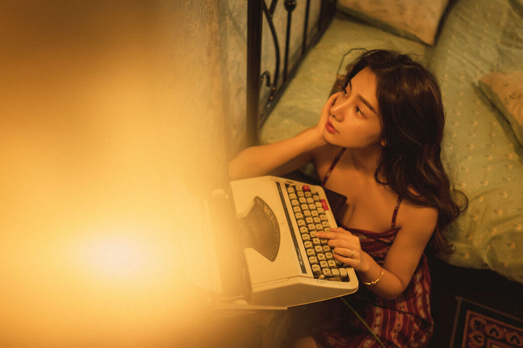 YiTuYu艺图语 Vol.8583 Shu Wen Tong Xue (28P)