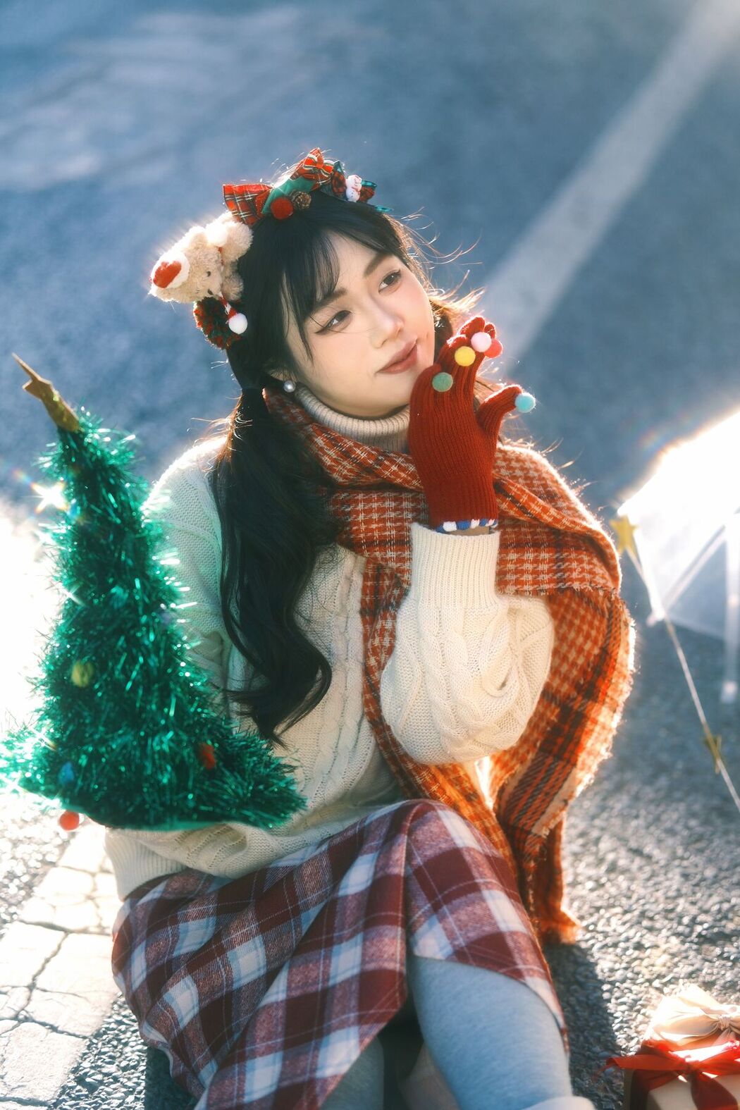 YiTuYu艺图语 Vol.8588 Romantic (44P)