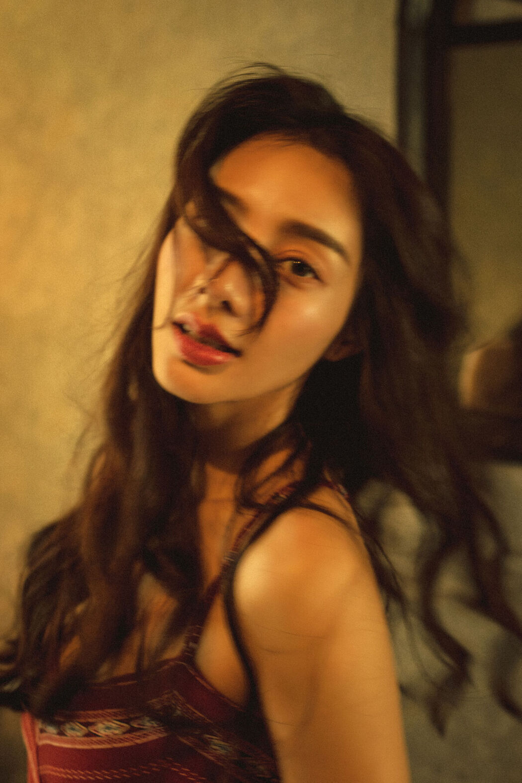 YiTuYu艺图语 Vol.8583 Shu Wen Tong Xue (28P)