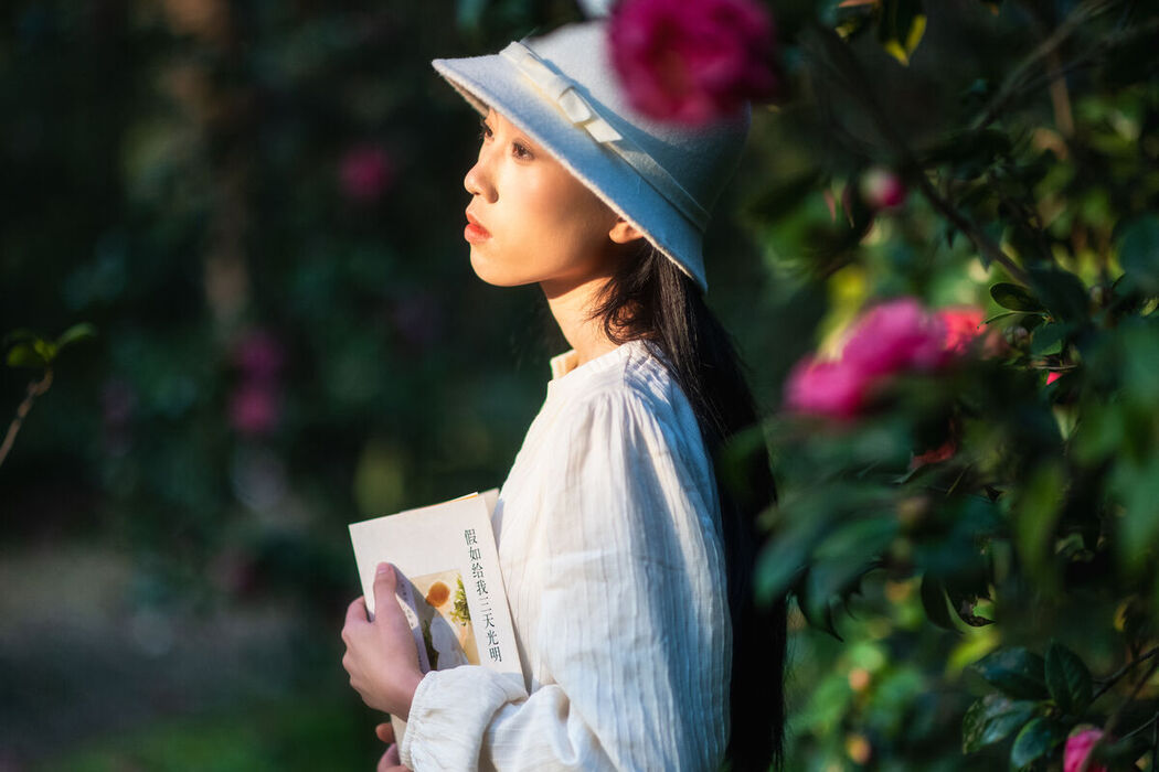 YiTuYu艺图语 Vol.8584 Zhong Ting Er (22P)