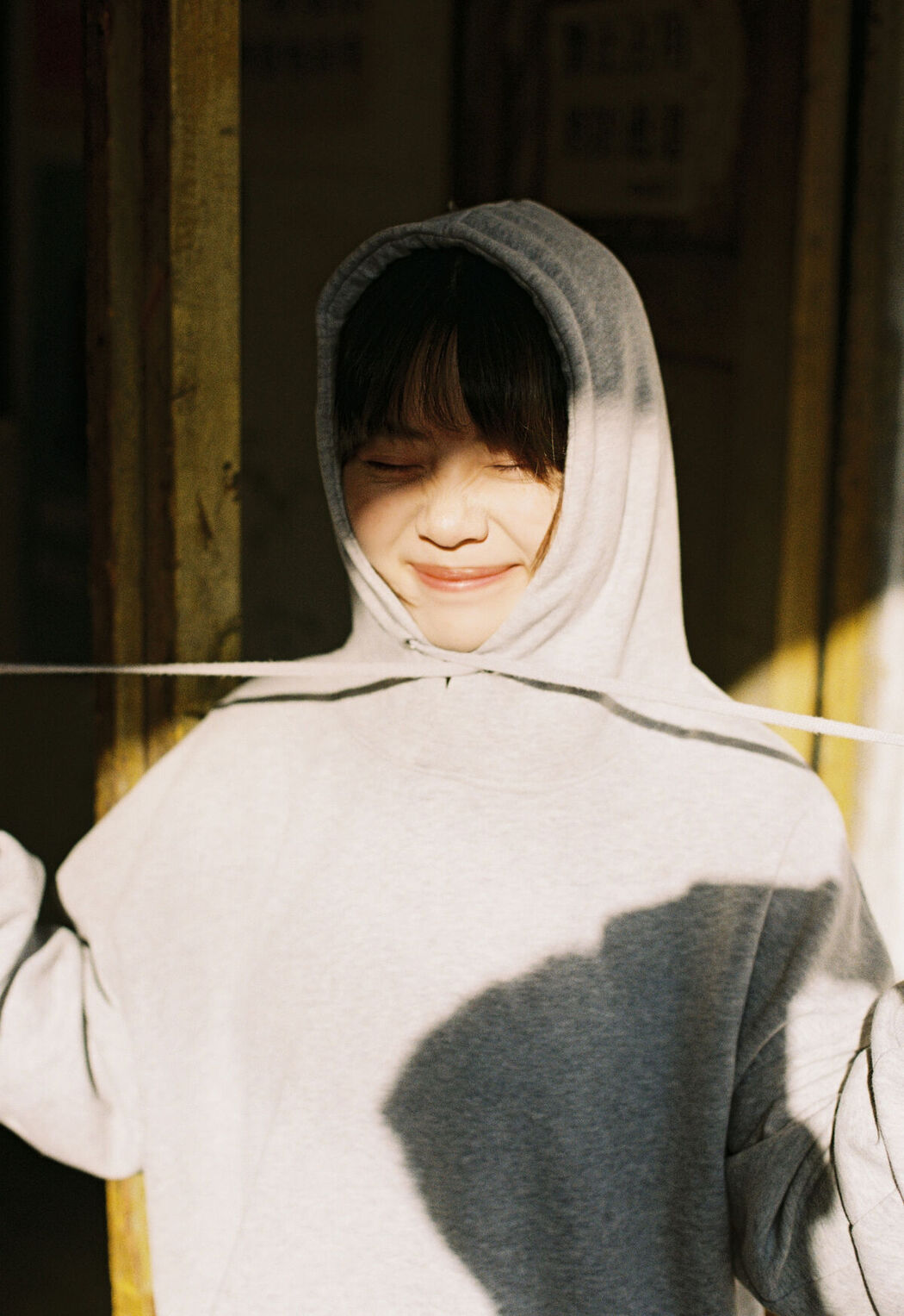 YiTuYu艺图语 Vol.8587 Xin Yue (24P)