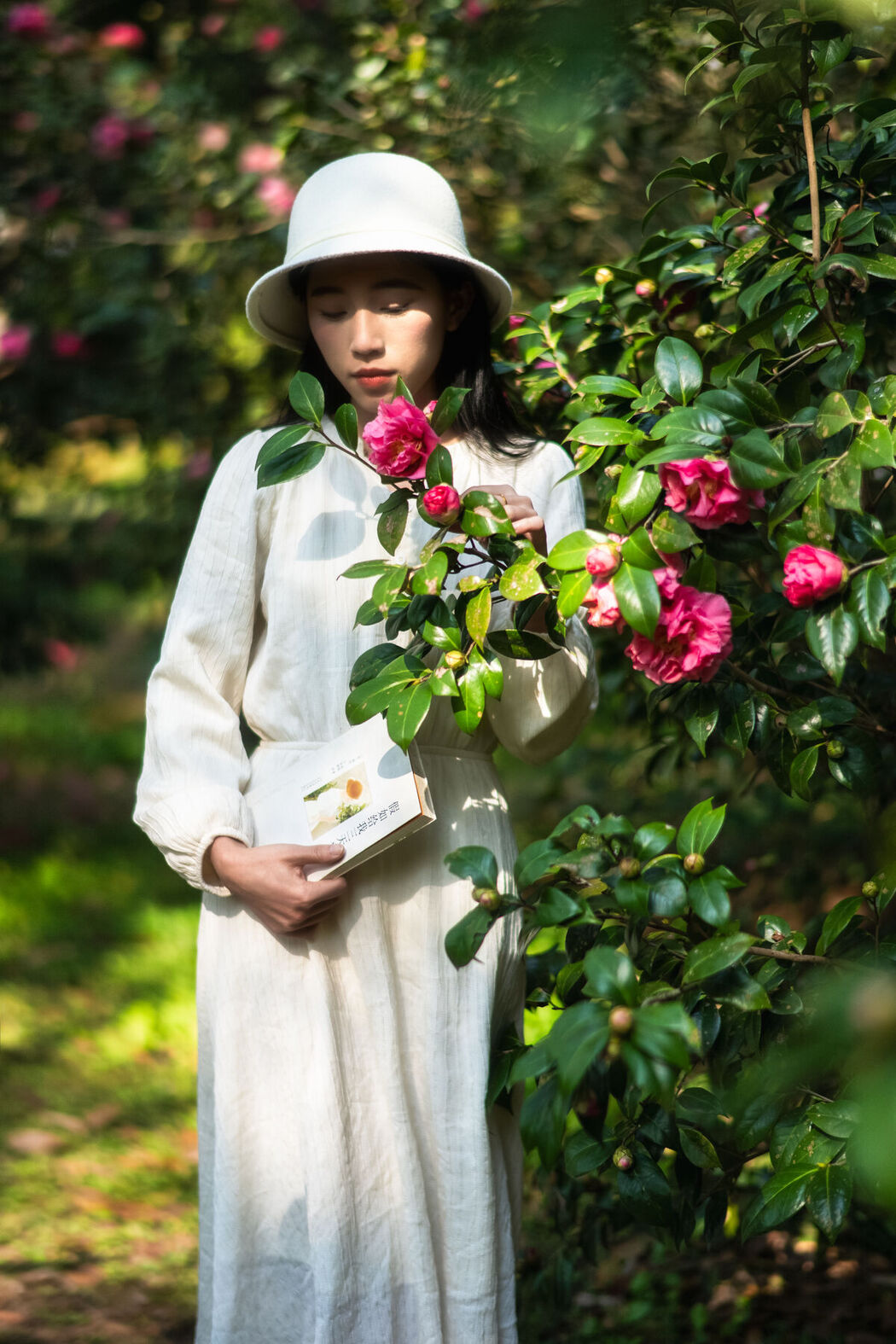 YiTuYu艺图语 Vol.8584 Zhong Ting Er (22P)